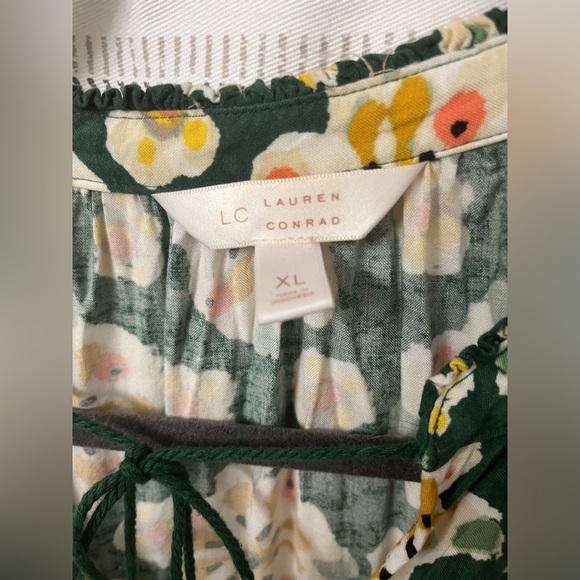 Beautiful maxi - Picture 2 of 4